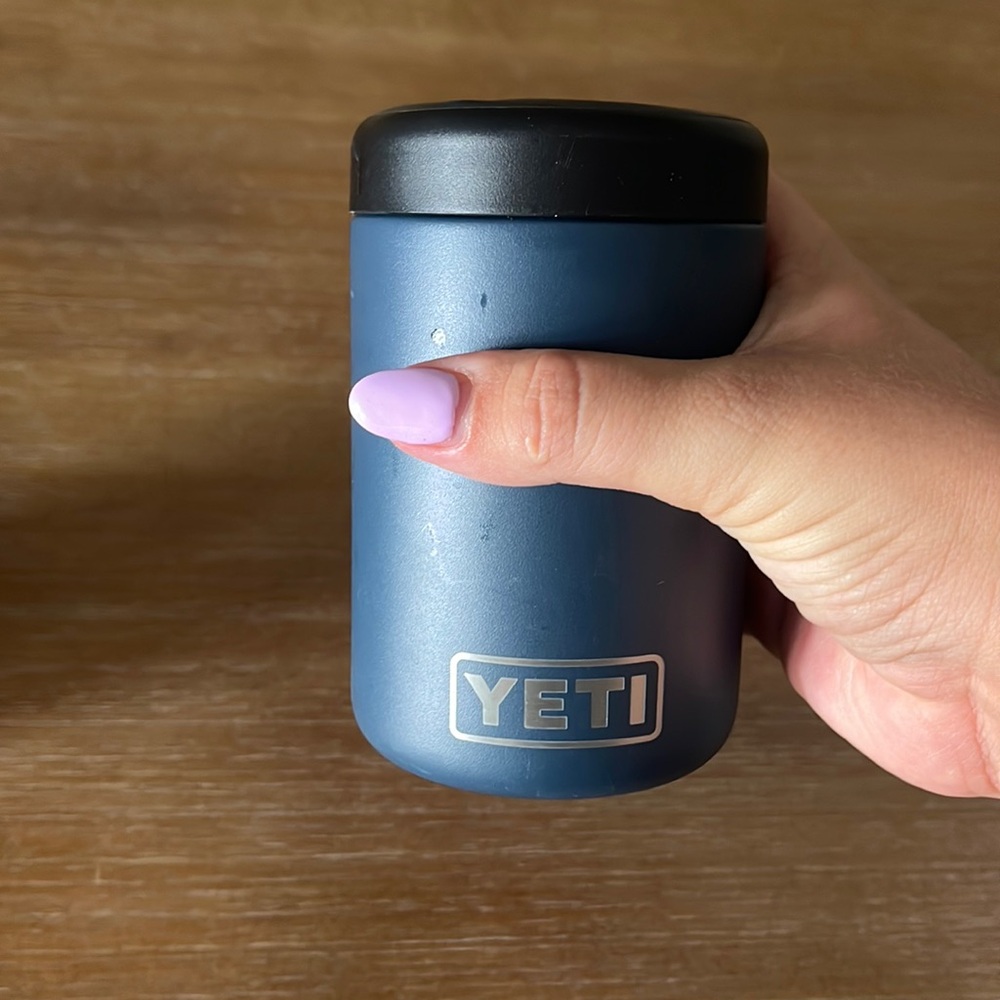 Yeti beer can holder cooler cup